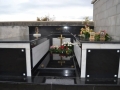 TOMBA IN MARMO CRISTALLINO E NERO ASSOLUTO LUCIDO